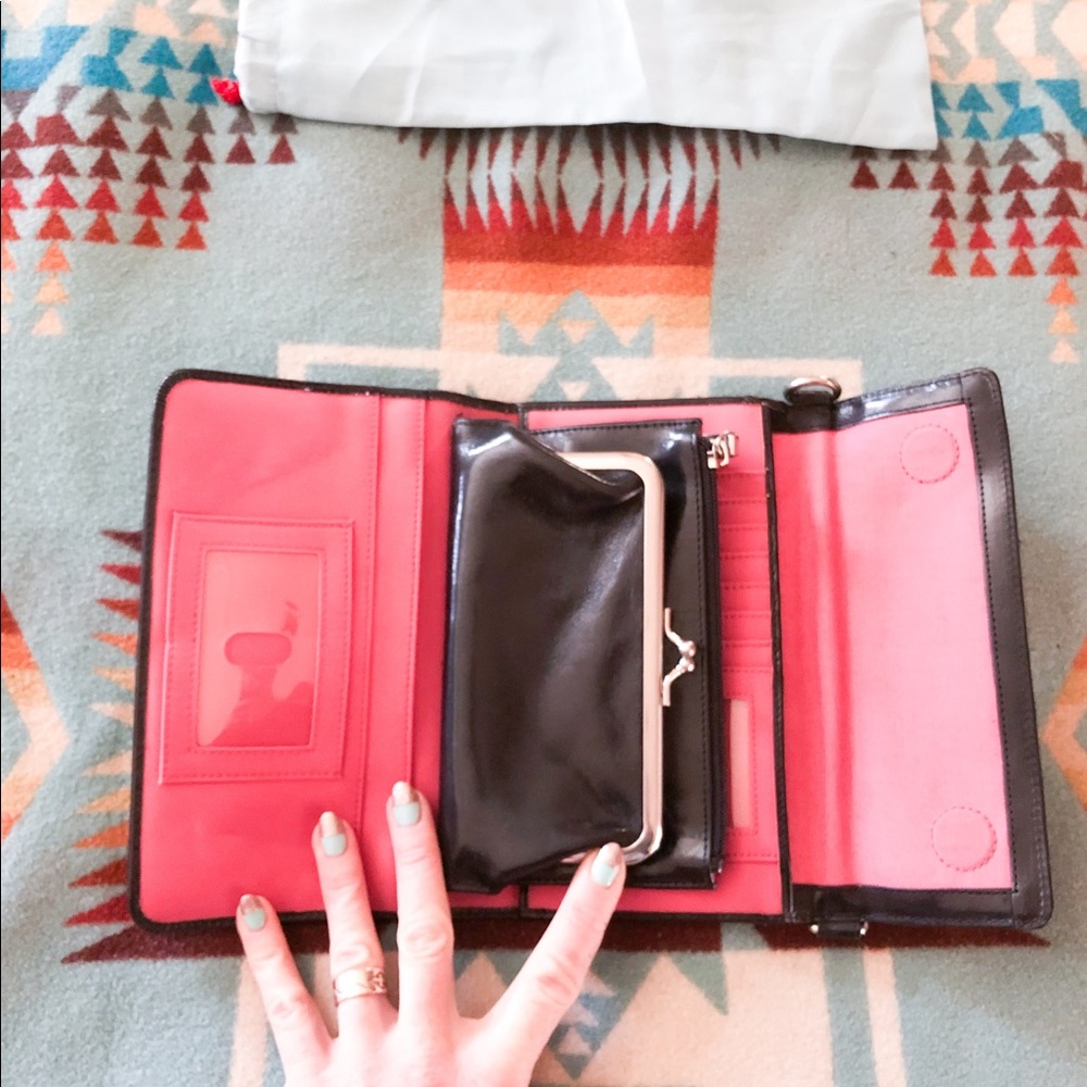 HOBO Black Leather Crossbody Wallet - Picture 6 of 12